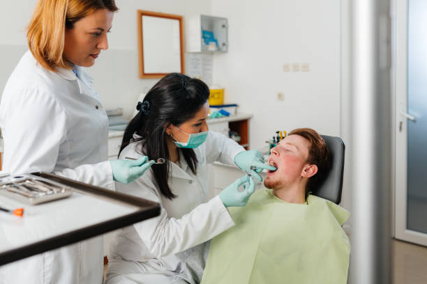 Best Dentist for Tooth Abscess  in Palm Shores, FL
